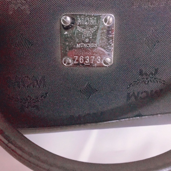 Authentic mcm small bag - Picture 7 of 16